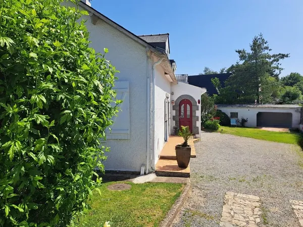 Sautron Bourg - Maison avec jardin et garage