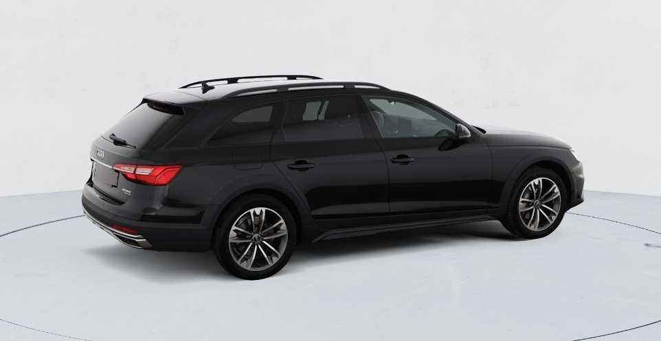 Audi A4 Allroad — photo 8