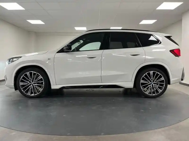 Bmw X1 sdrive18d 150ch m sport — photo 6