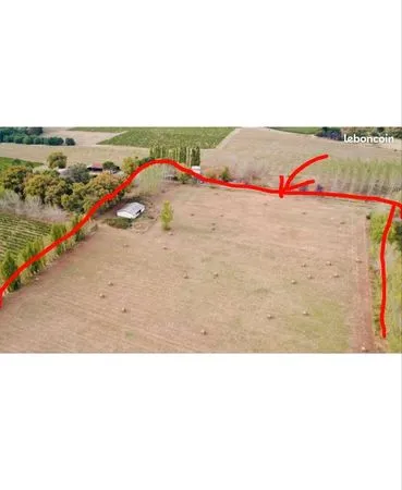 Hangar agricole et 4ha de prairies