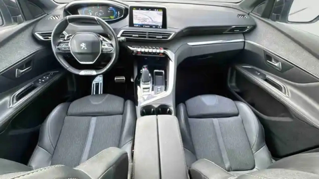 Peugeot 3008 hybrid 225 e-eat8 — photo 22