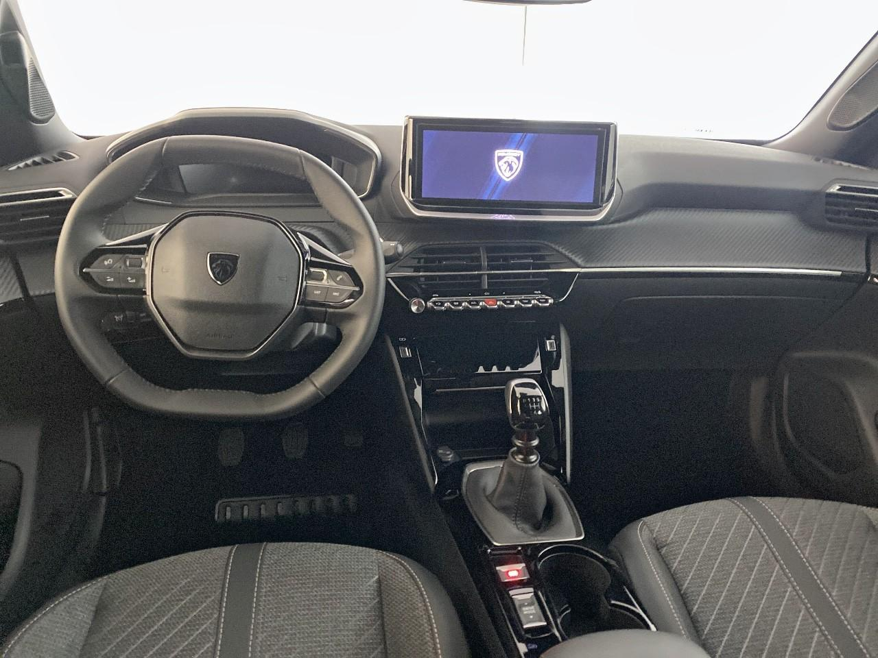 Peugeot 2008 turbo 100 ch bvm6 allure — photo 8