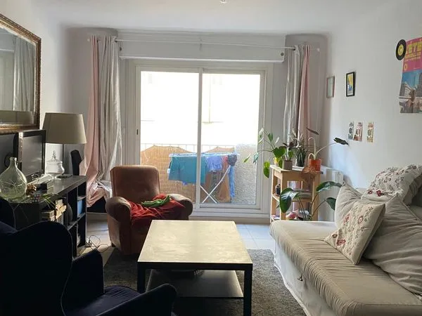 Une chambre dans une colocation saint Victor