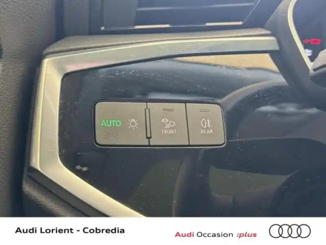 Audi Q3 35 tdi 150ch business line — photo 12