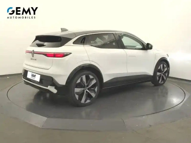 Renault Megane e-tech ev60 220 ch super charge — photo 53