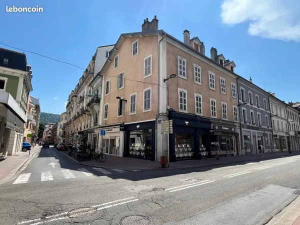 Local commercial 66 m²