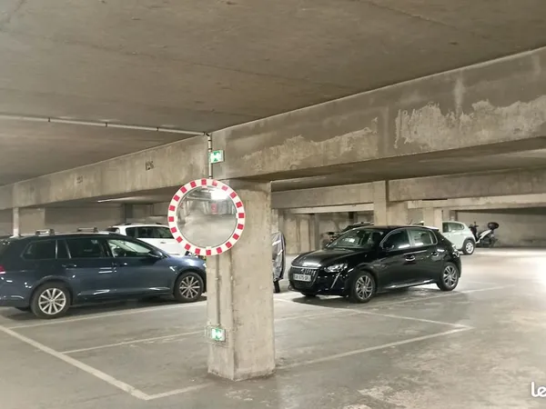 Emplacement parking Paris 19
