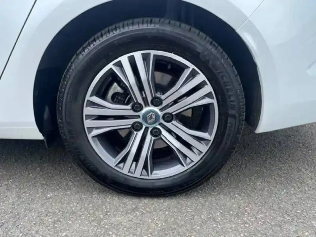 Renault Megane mégane iv estate e-tech plug-in hybride 160 — photo 33