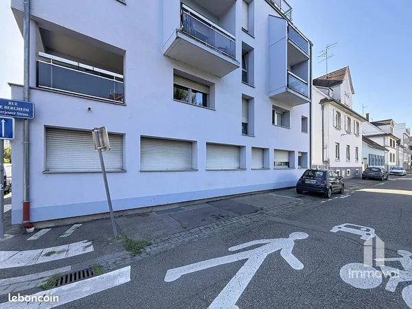 Studio 1 pièce 33 m²