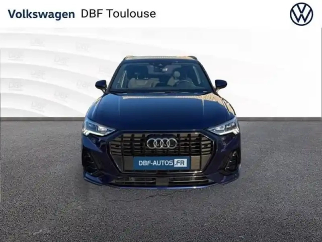 Audi Q3 35 tfsi 150 ch s tronic 7 s line — photo 5