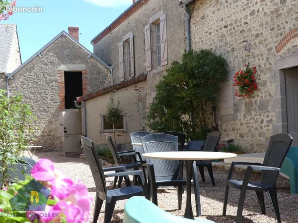 Maison 8 pièces 250 m²