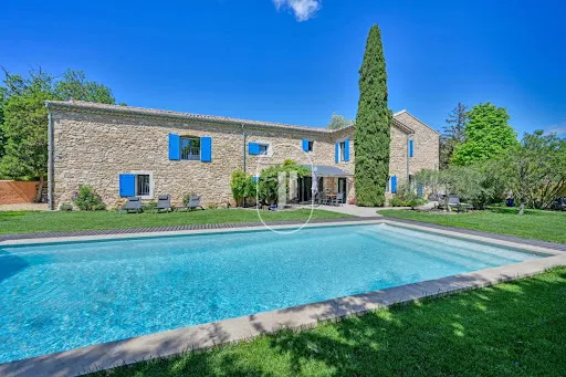 Maison 8 pièces 457 m²