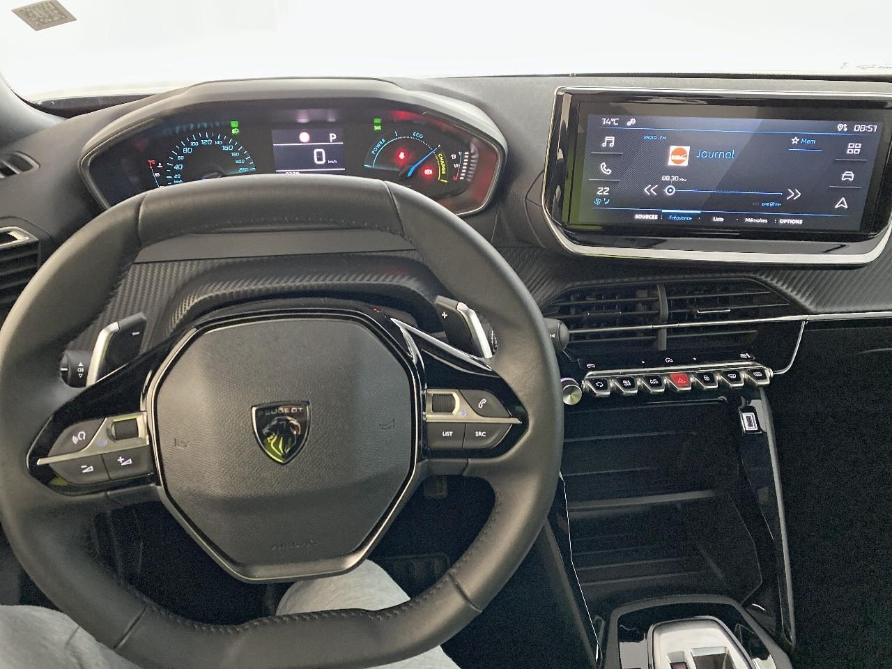Peugeot 2008 hybrid 145 e-dcs6 style — photo 12