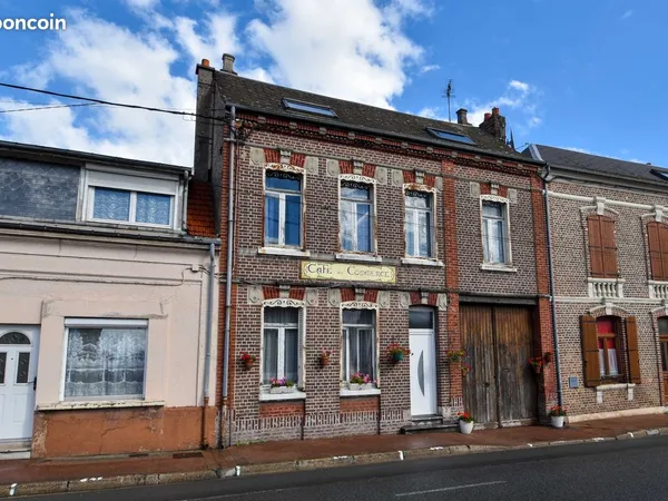 EXCLUSIVITÉ - Maison bourgeoise de caractère avec dépendances et garage de 55m²