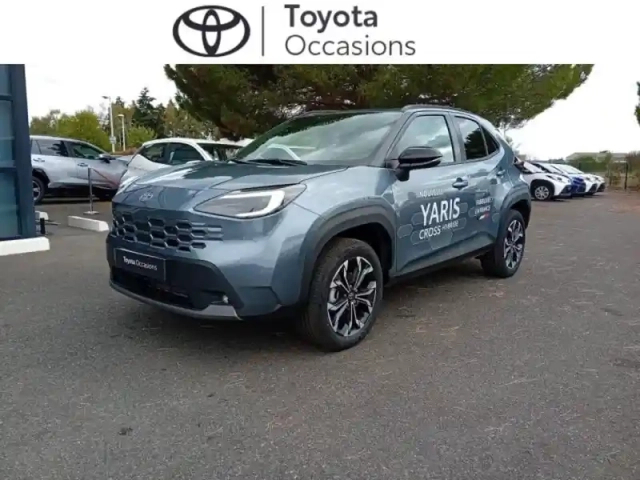 Toyota Yaris cross 130h design mc26