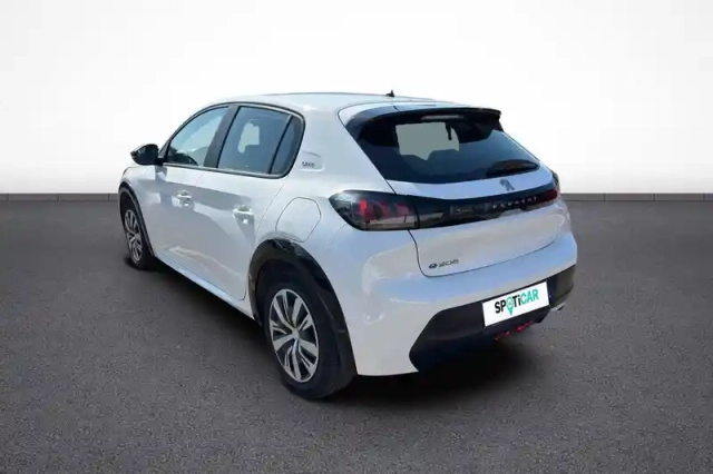 Peugeot 208 electrique 50 kwh 136ch — photo 5
