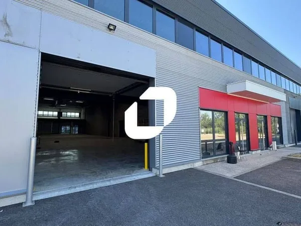 Local d'activité 2244 m²