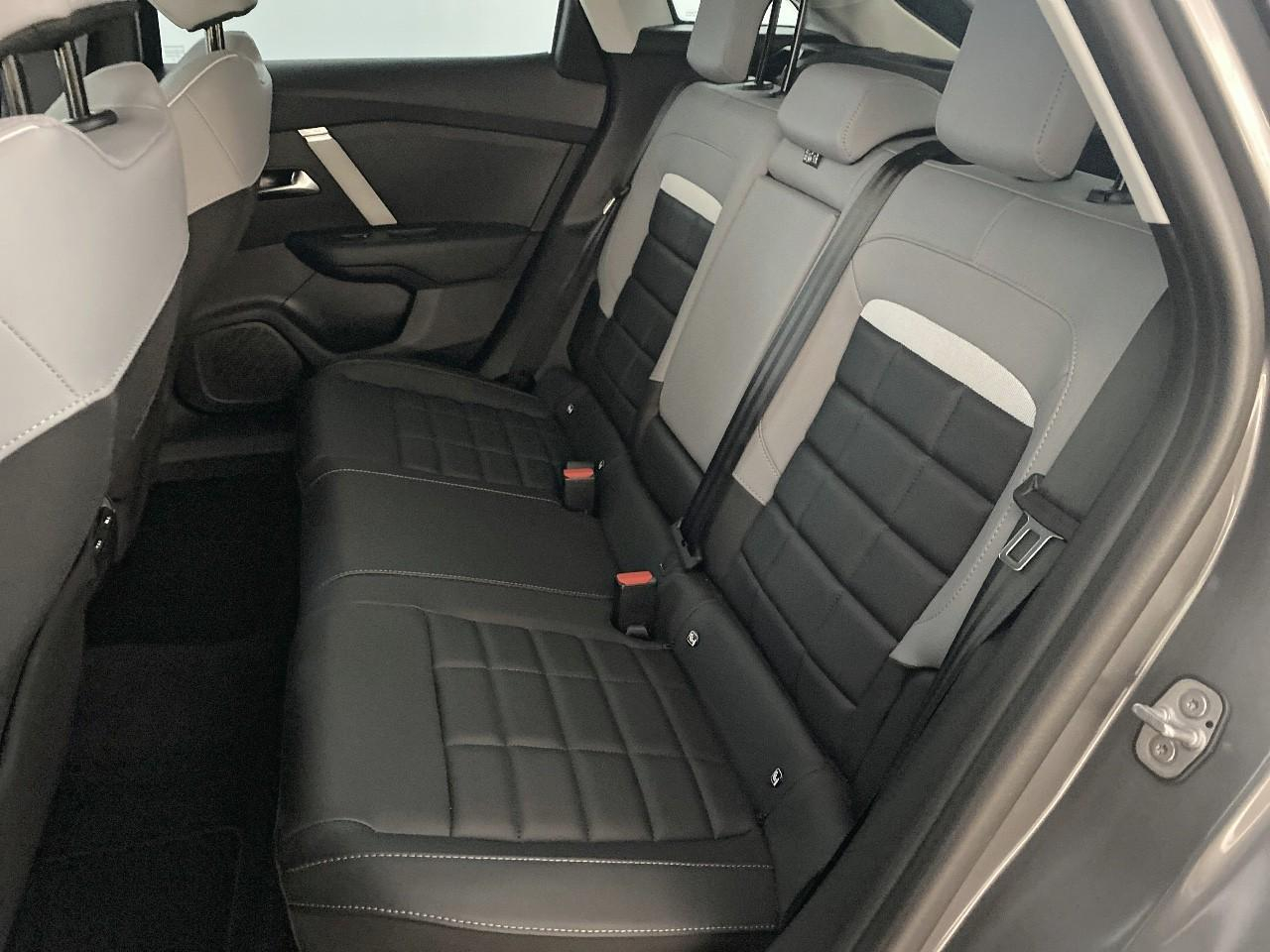 Citroën C4 hybride 136 e-dcs6 max — photo 10