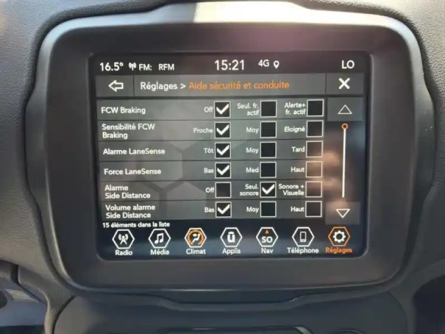 Jeep Renegade 1.3 turbo t4 240 ch phev bva6 4xe eawd north star — photo 21