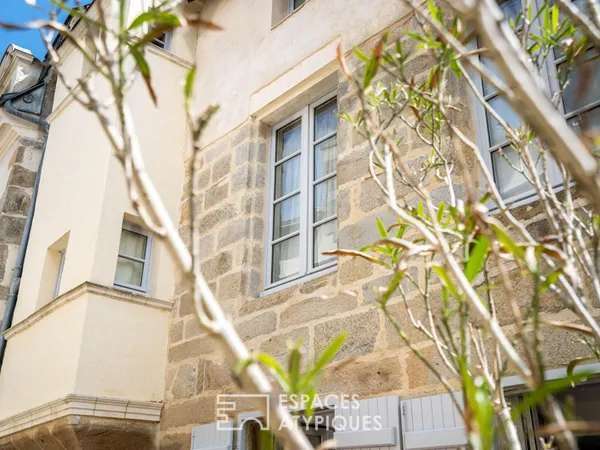 Demeure du XVIème siècle / Façade à tourelle et rénovation contemporaine au coeur du Croisic
