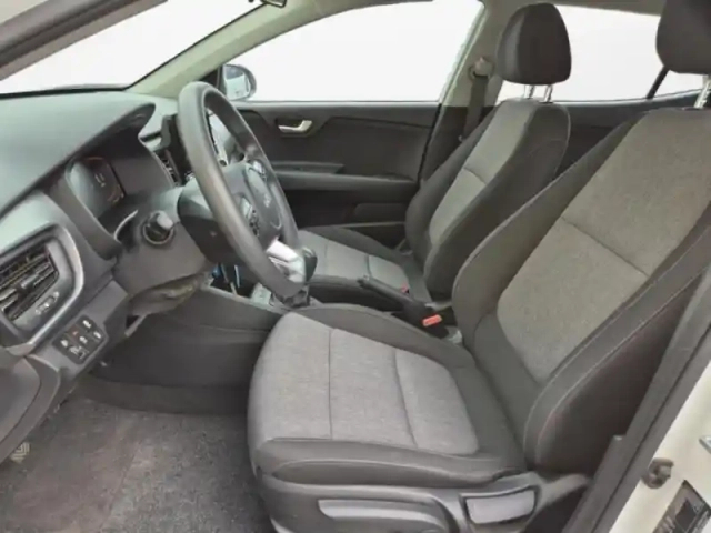 Kia Stonic 1.0 t-gdi 100ch motion — photo 9