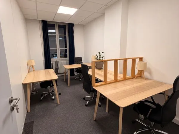 Bureau 4 personnes (fermé) - Centre de LYON - Espace partagé avec Cuisine