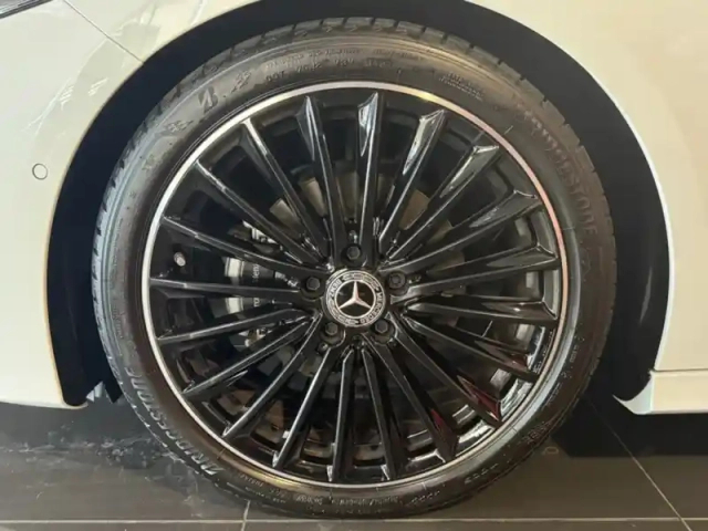 Mercedes Classe A 200 d berline amg line — photo 37