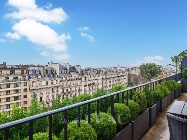 Paris XVIe - Henri Martin - Mairie, Dernier étage terrasse