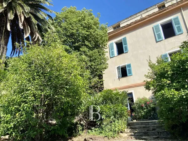 Maison 20 pièces 710 m²