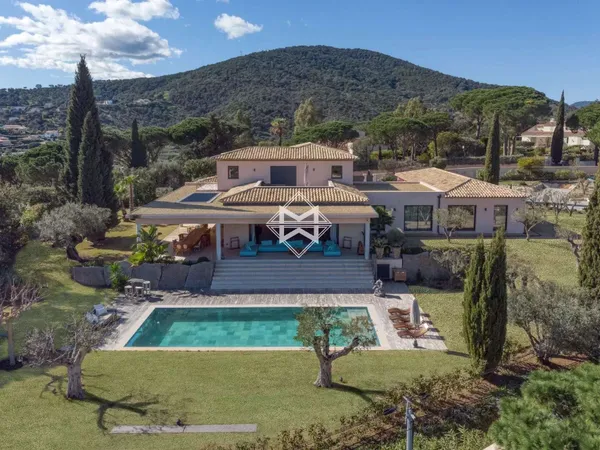 Villa 12 pièces 490 m²