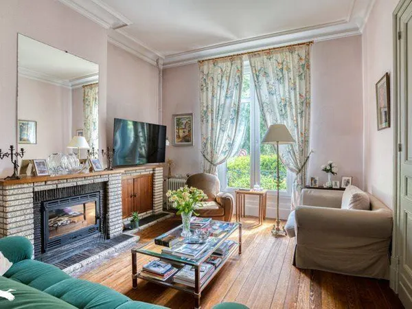 Maison 7 pièces 200 m²