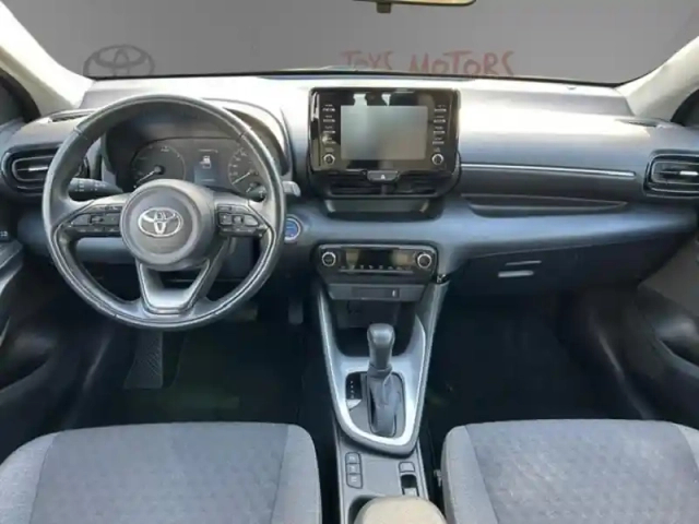 Toyota Yaris hybride 116h france — photo 10