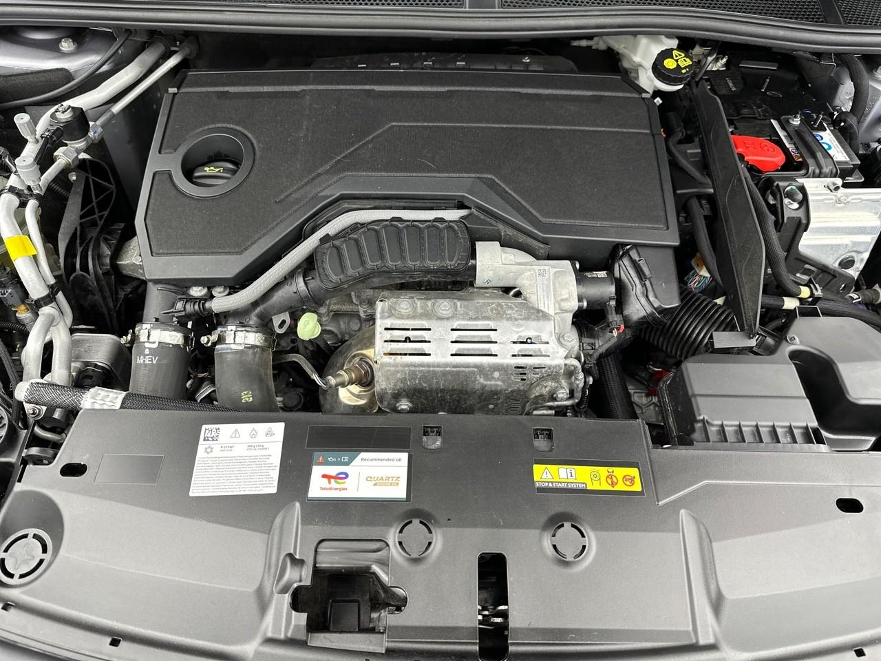 Peugeot 308 hybrid 145 e-dcs6 allure — photo 13
