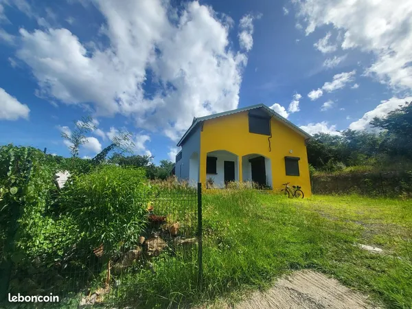 🏡 Cherche une colocataire pour une maison en forêt à Ferry