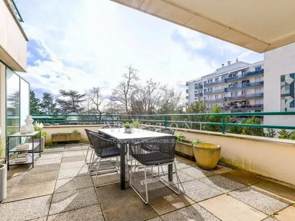 Appartement 6 pièces 146 m²