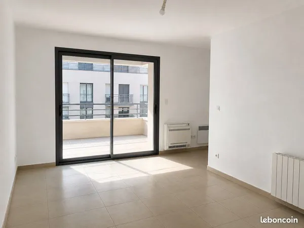 Appartement T2 avec balcon, climatisation et parking