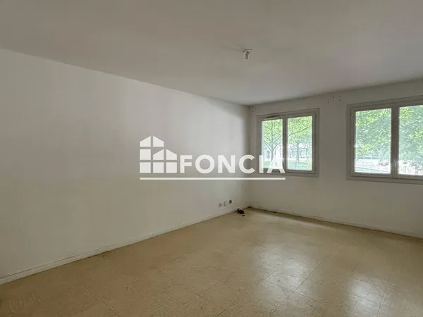Appartement 3 pièces plus box - Emplacement n°1 RER A et futur métro