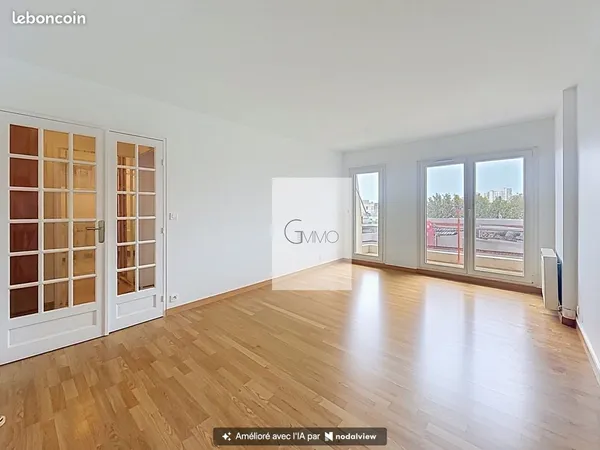 2 pièces avec balcon, parking et métro à 2 minutes à pieds