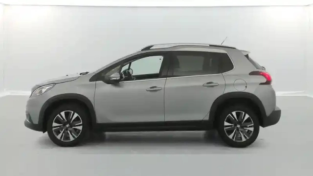 Peugeot 2008 bluehdi 100ch s&amp;s bvm6 — photo 13