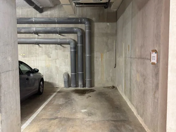 Place parking souterrain dalby