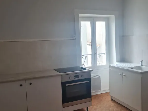 Appartement 3pieces à louer dans le Rouget er