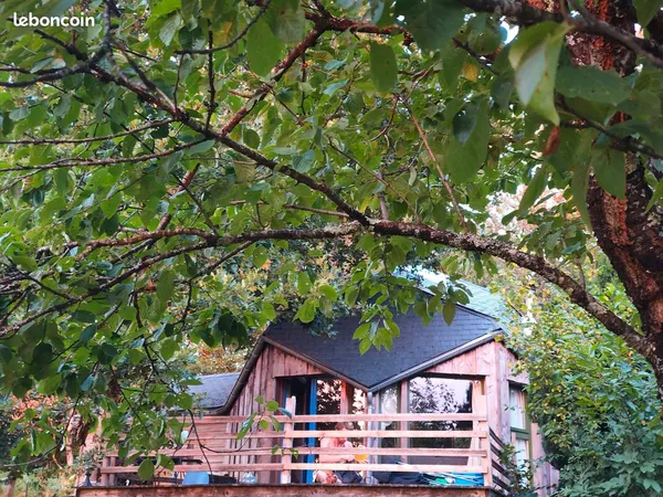 Chalet et terrain 19Ha