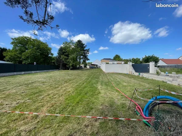Terrain à bâtir de 830 m2 à Quincy voisins