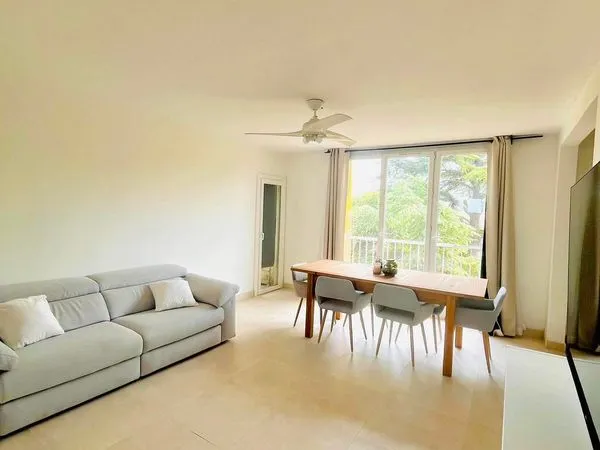 Appartement T3/T4 D'une superficie de 72 m2