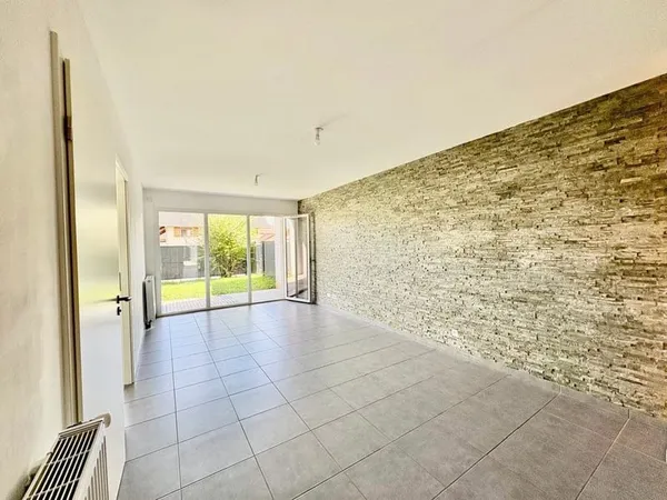 T3 REZ-DE-JARDIN AVEC TERRASSE & JARDIN PRIVATIF -GARAGE &