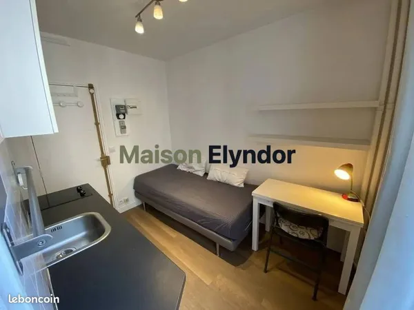 Studio 1 pièce 12 m²