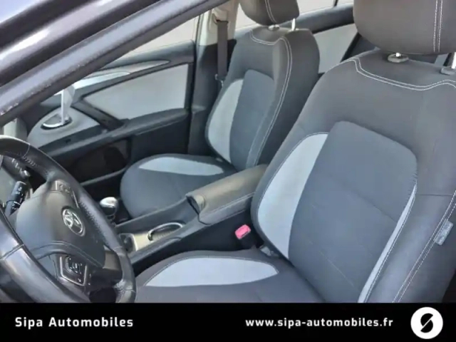 Toyota Avensis touring sports pro 112 d-4d — photo 12