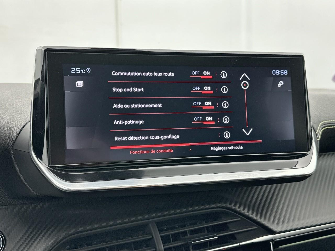 Peugeot 2008 puretech 155 s&s eat8 gt — photo 23
