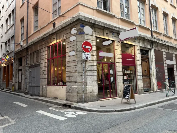 Local commercial 2 pièces 42 m²