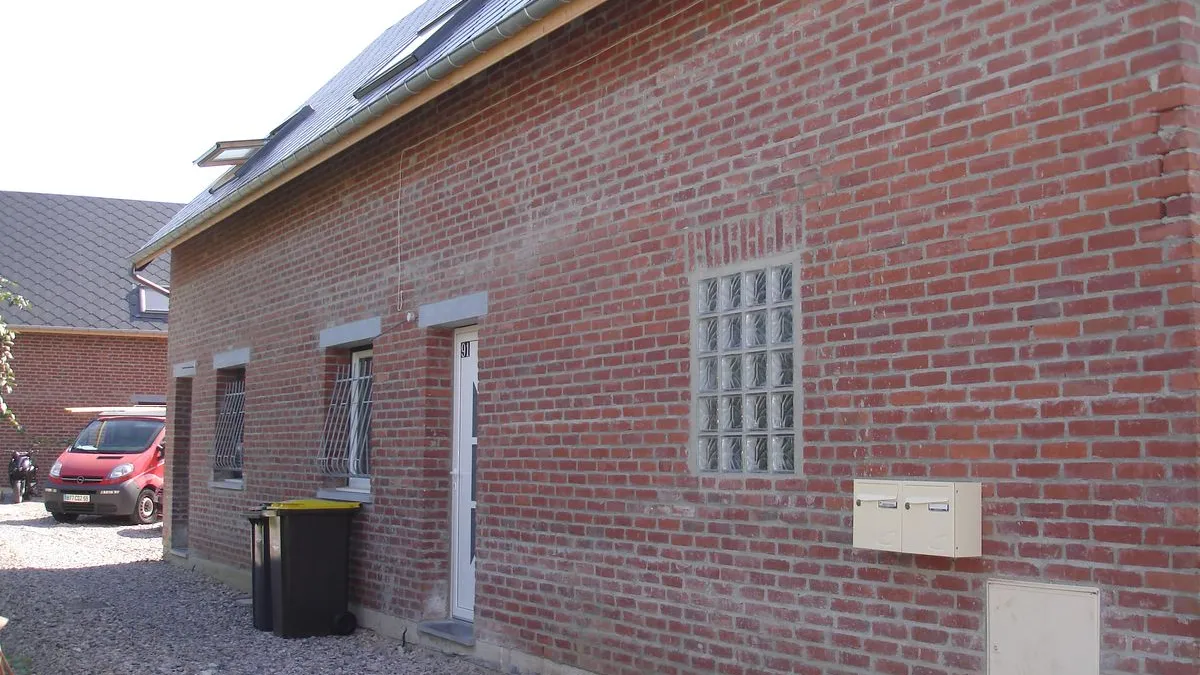 Photo 1